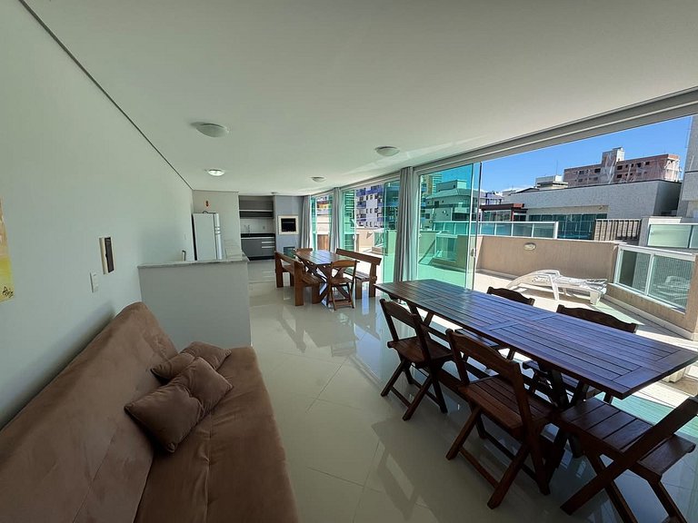 L098 | Cobertura duplex com jacuzzi e vista ao mar