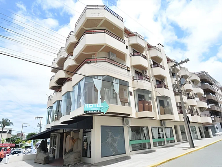 L008 Vitor I Edificio na avenida